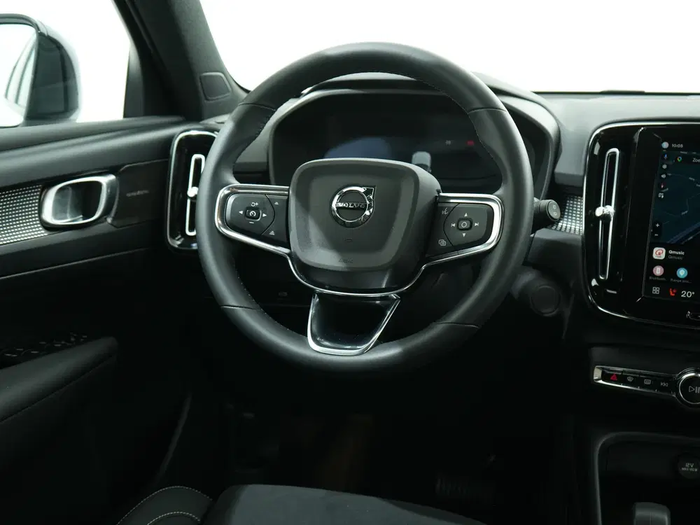 Volvo EX40 SINGLE MOTOR PLUS BLACK EDITION 70 KWH 100 uit 2025, foto 13