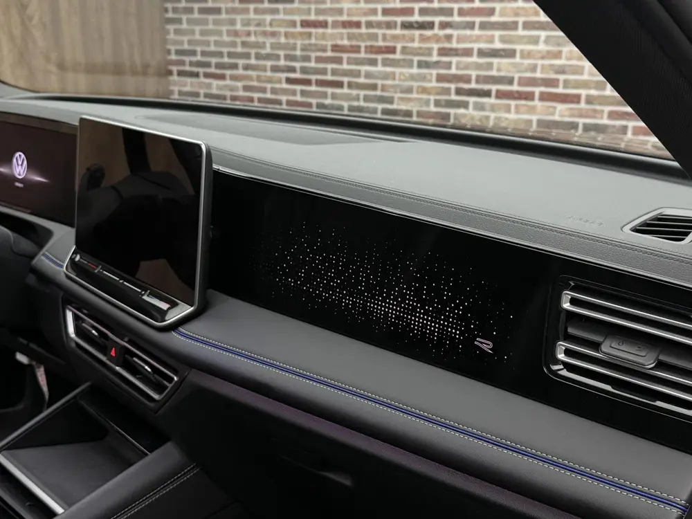 Volkswagen Tiguan 1.5 eTSI R-Line Business Camera Panorama I uit 2025, foto 15