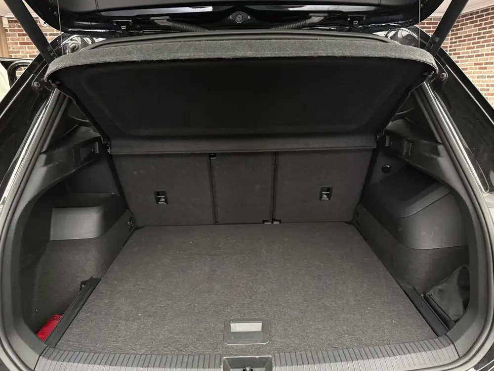 Volkswagen Tiguan 1.5 eTSI R-Line Business Camera Panorama I uit 2025, foto 19