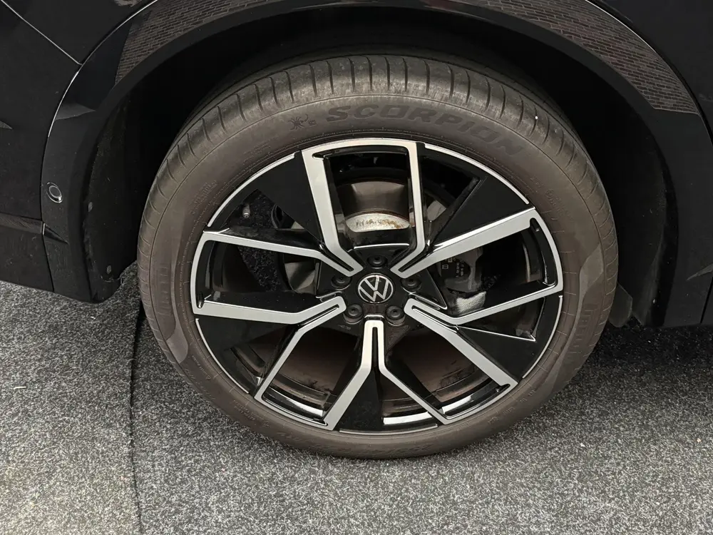 Volkswagen Tiguan 1.5 eTSI R-Line Business Camera Panorama I uit 2025, foto 20