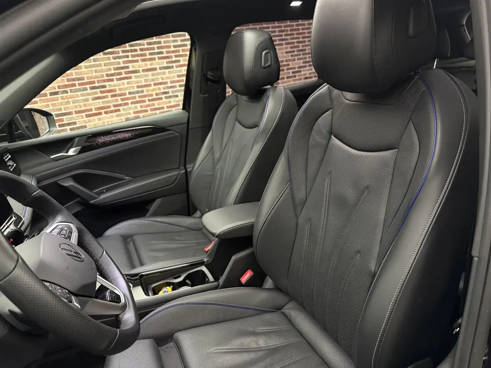 Volkswagen Tiguan 1.5 eTSI R-Line Business Camera Panorama I uit 2025, foto 9