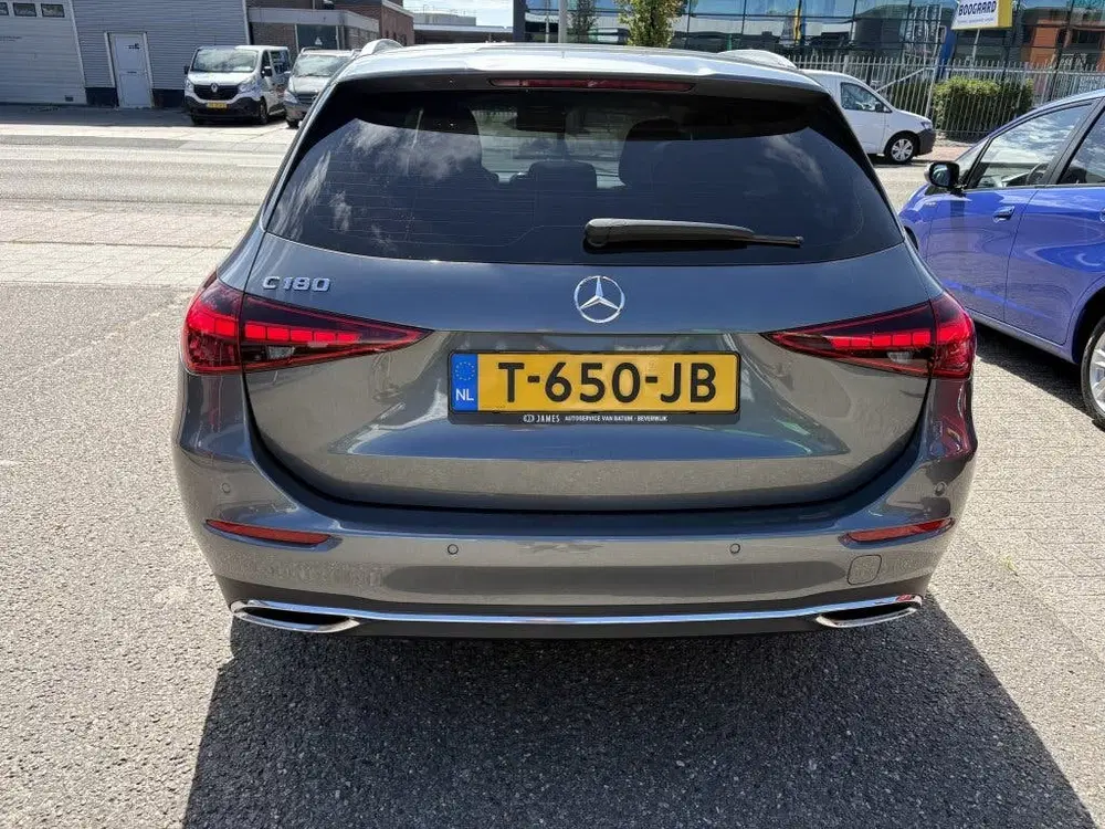 Mercedes-Benz C-Klasse 180 Business Line uit 2022, foto 4