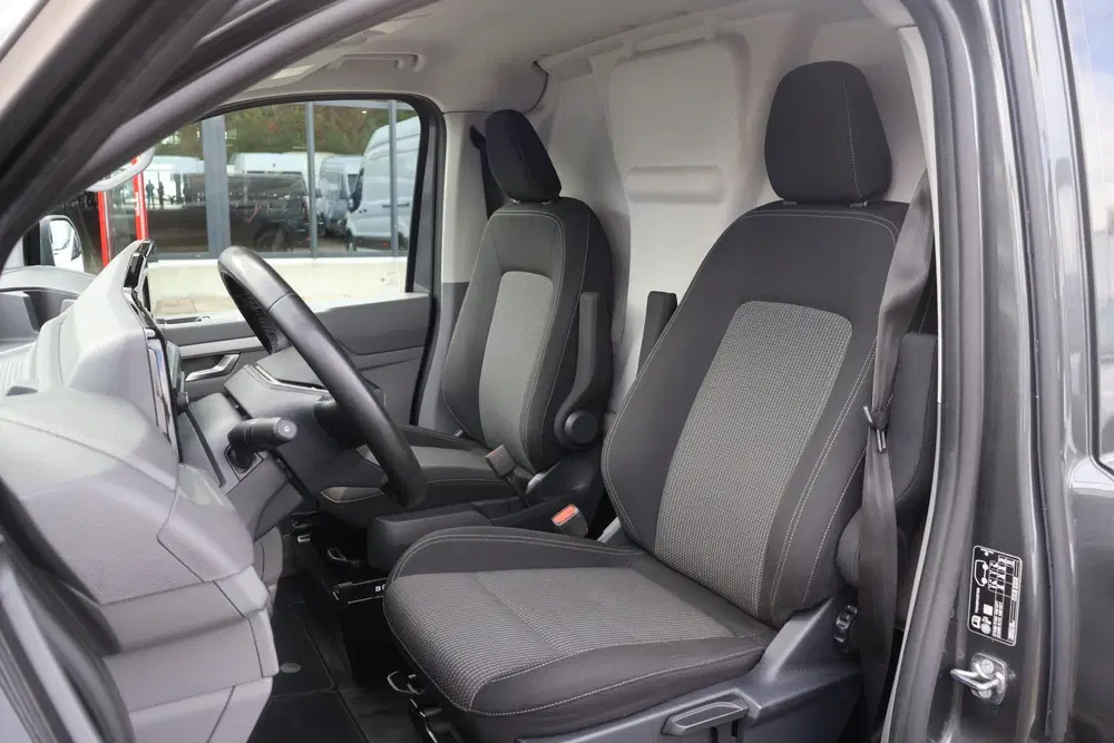 Volkswagen Transporter T7 2.0 TDI L2 H1 150pk (bj 2024) uit 2024, foto 2