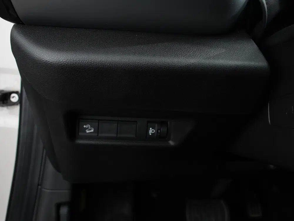 Jeep Avenger 1.2 e-Hybrid Altitude Automaat Climate con uit 2025, foto 15