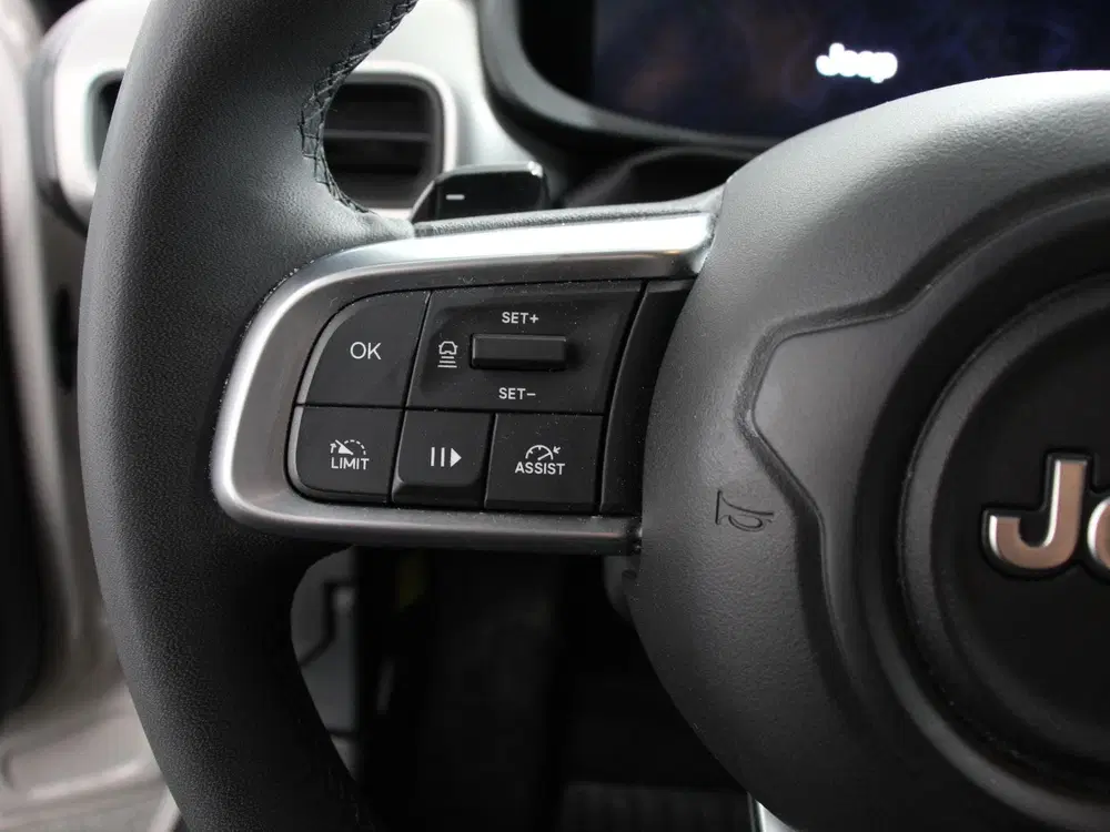 Jeep Avenger 1.2 e-Hybrid Altitude Automaat Climate con uit 2025, foto 17