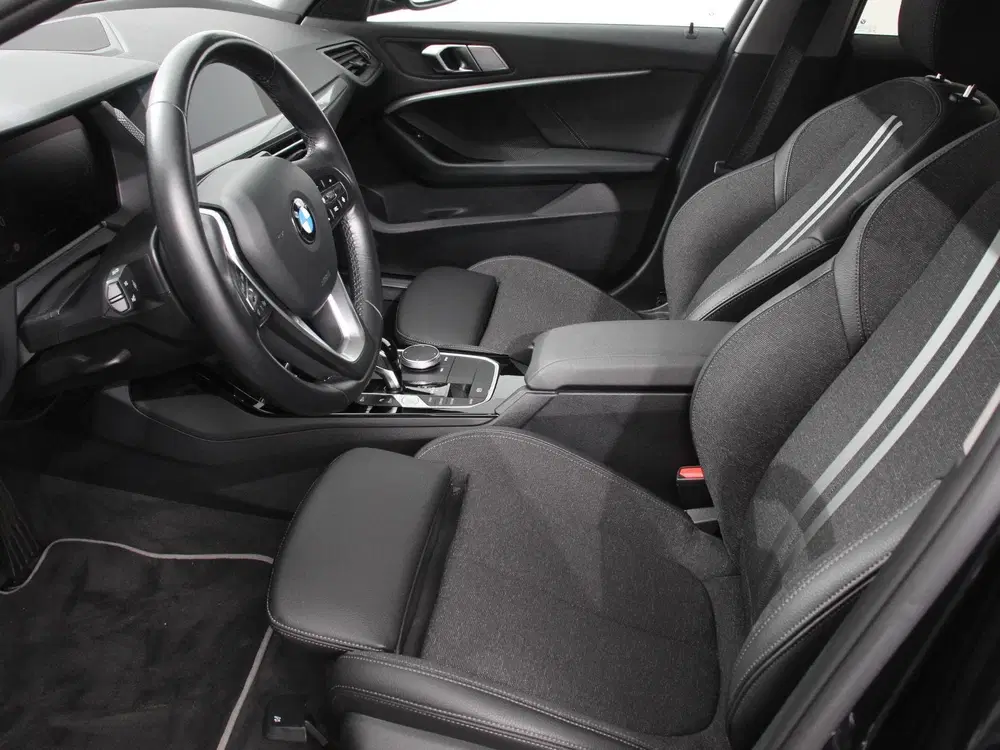 BMW 1-serie 118i Automaat Sportline Business Edition N uit 2022, foto 9