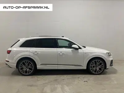 Audi Q7 55 TFSI e quattro S-line Pano Trekhaak Lee uit 2020