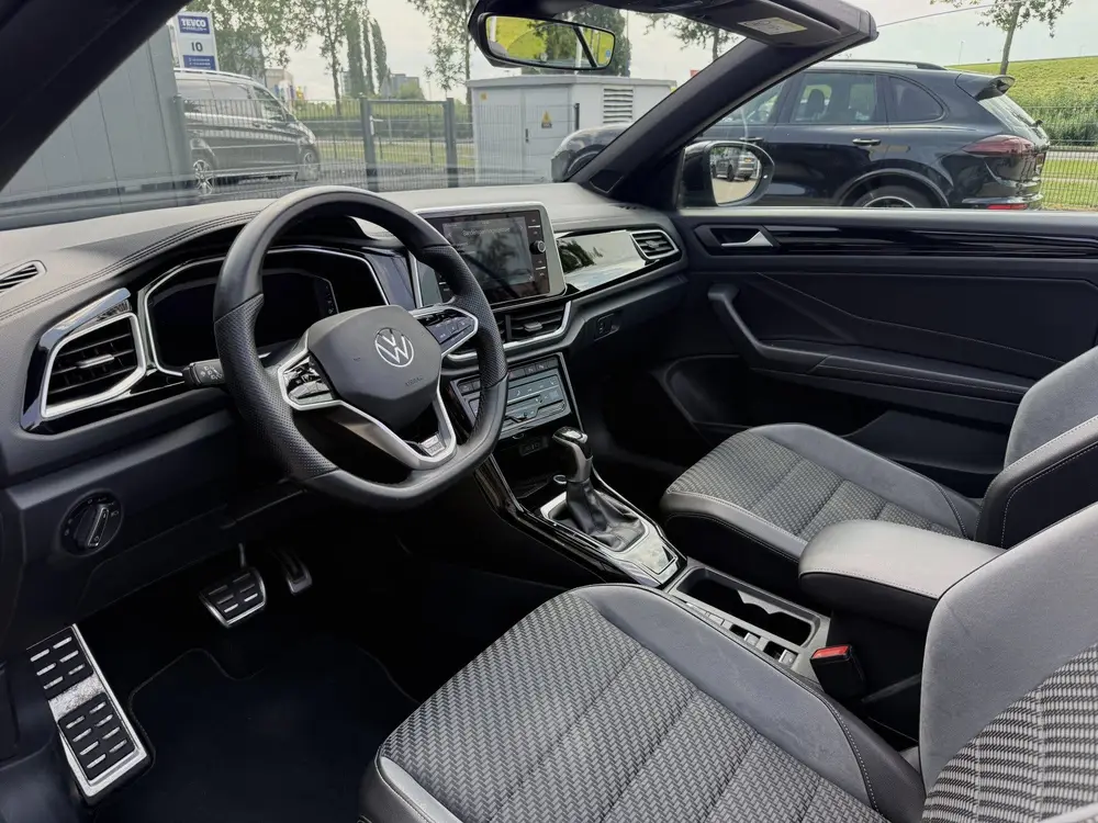 Volkswagen T-Roc Cabrio 1.5 TSI R-Line (bj 2023, automaat) uit 2023, foto 14