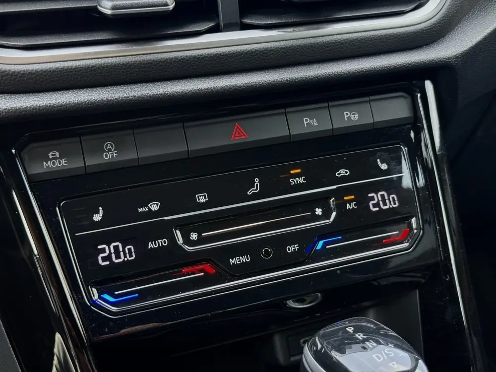 Volkswagen T-Roc Cabrio 1.5 TSI R-Line (bj 2023, automaat) uit 2023, foto 20