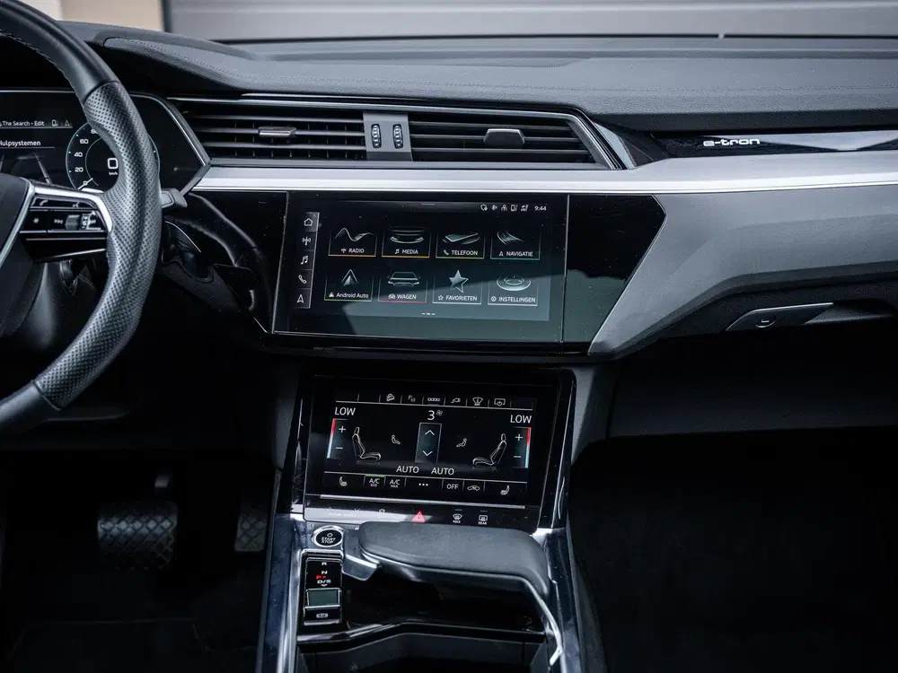 Audi e-tron 55 quattro S edition 95 kWh uit 2022, foto 19
