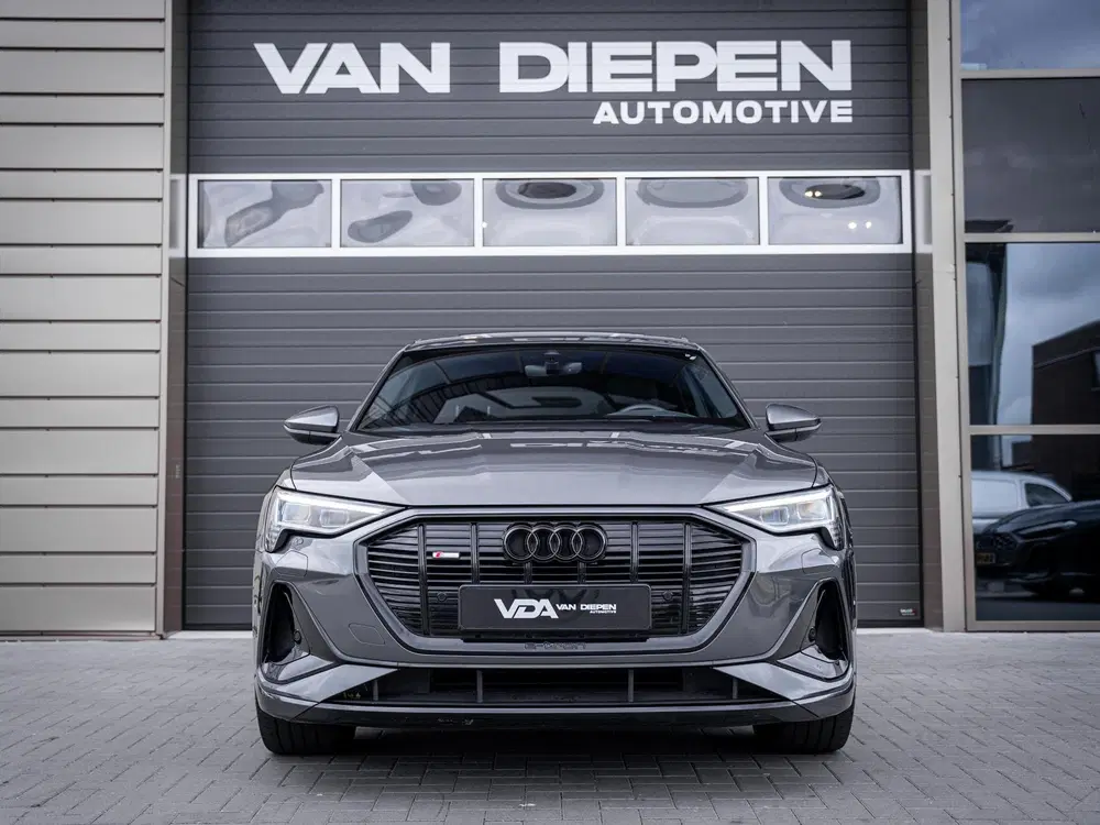 Audi e-tron 55 quattro S edition 95 kWh uit 2022, foto 3