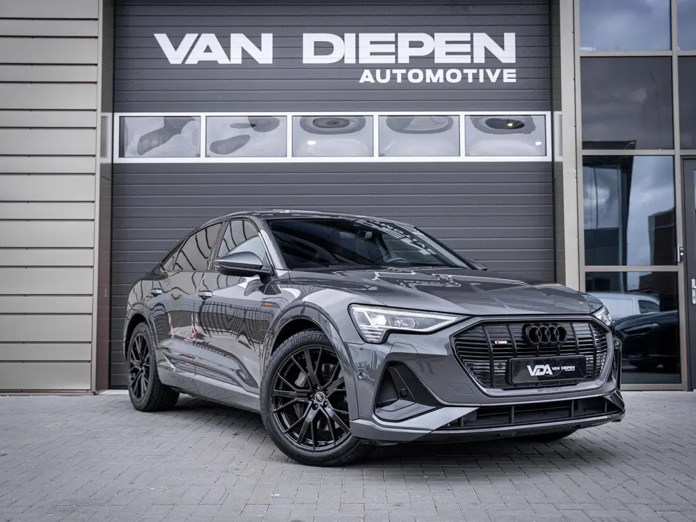Audi e-tron 55 quattro S edition 95 kWh uit 2022, foto 4