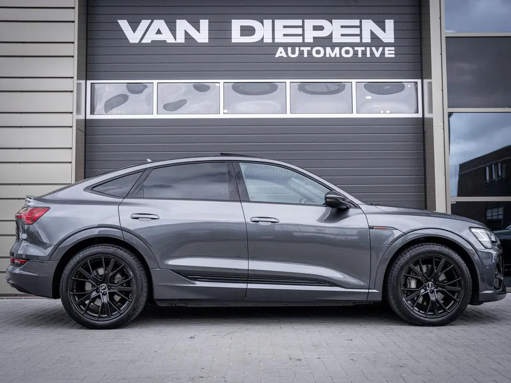 Audi e-tron 55 quattro S edition 95 kWh uit 2022, foto 5