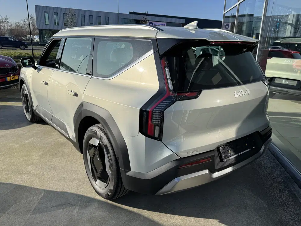 Kia EV9 First Edition 76.1 kWh Demo-auto uit 2026, foto 4