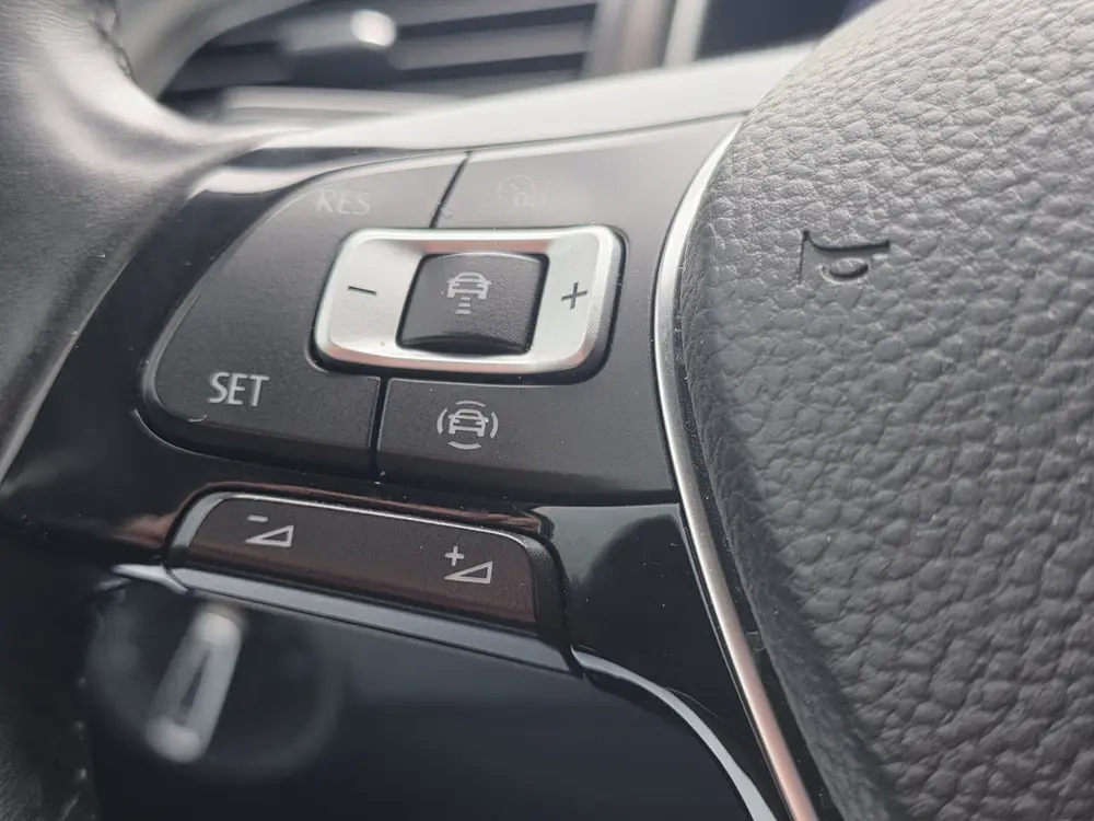Volkswagen T-Roc NAVI TEL DAB LM PDC CAMERA 1.0 TSI uit 2019, foto 20