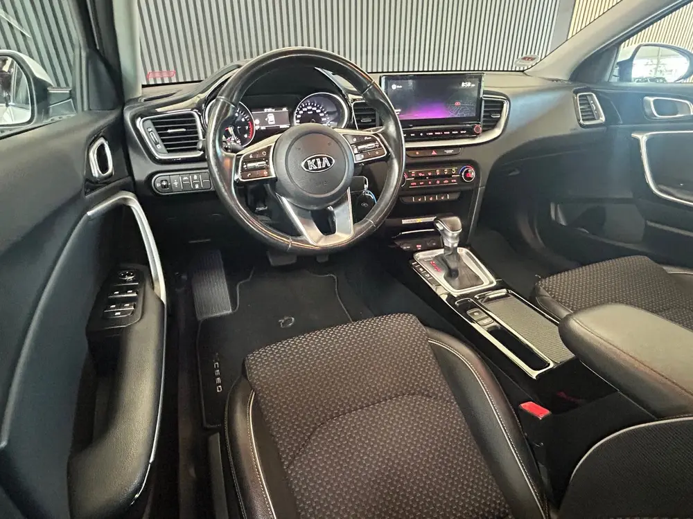 Kia XCeed 1.4 T-GDi DynamicPlusLine Automaat uit 2020, foto 2