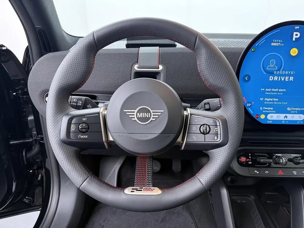 Mini Aceman SE John Cooper Works uit 2026, foto 2
