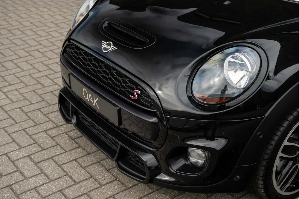 Mini 5-Deurs 2.0 Cooper S | JCW-Trim | Navigatie | Half Lede uit 2019, foto 6