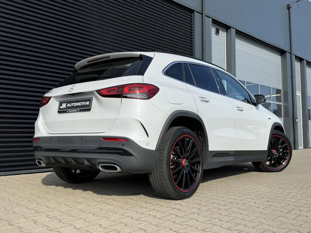 Mercedes-Benz GLA 250 e AMG Edition One uit 2021, foto 14