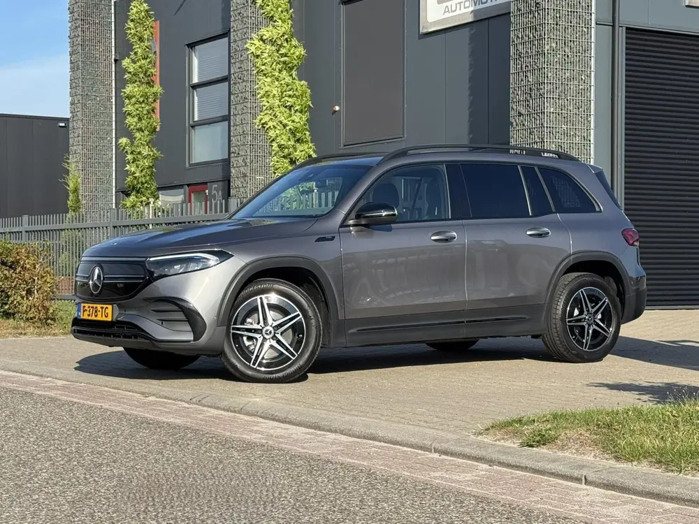 Mercedes-Benz EQB 300 4MATIC 7 Persoons uit 2022, foto 6