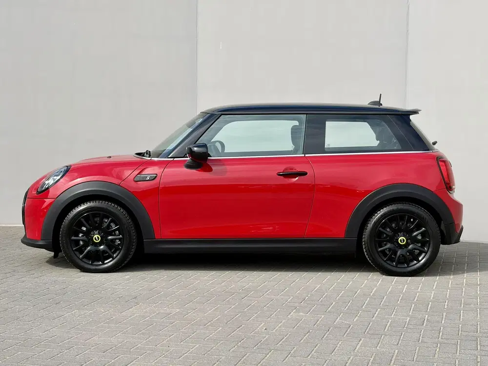 Mini Electric Classic 33 kWh uit 2022, foto 11