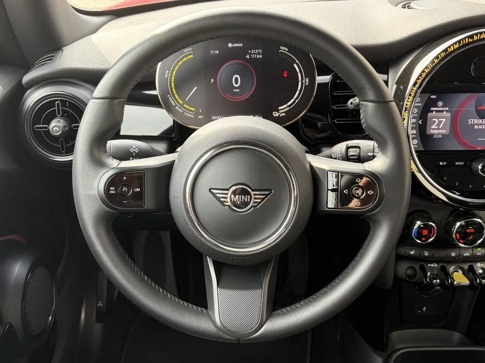 Mini Electric Classic 33 kWh uit 2022, foto 12