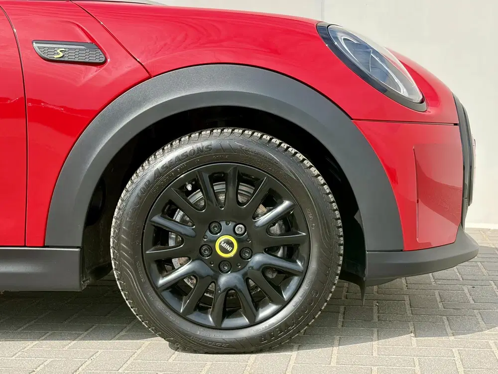 Mini Electric Classic 33 kWh uit 2022, foto 19