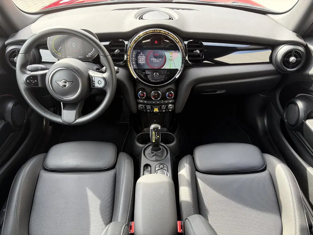 Mini Electric Classic 33 kWh uit 2022, foto 2