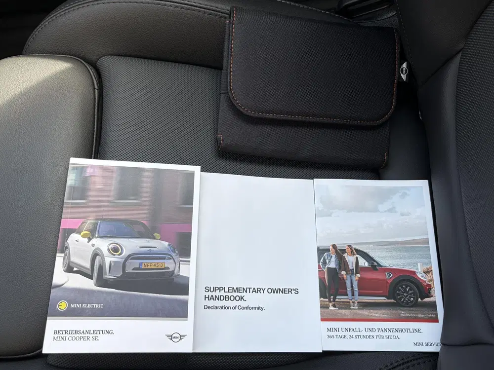 Mini Electric Classic 33 kWh uit 2022, foto 7