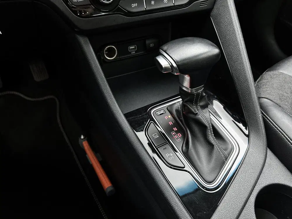 Kia Niro 1.6 GDi Hybrid DynamicLine uit 2021, foto 11