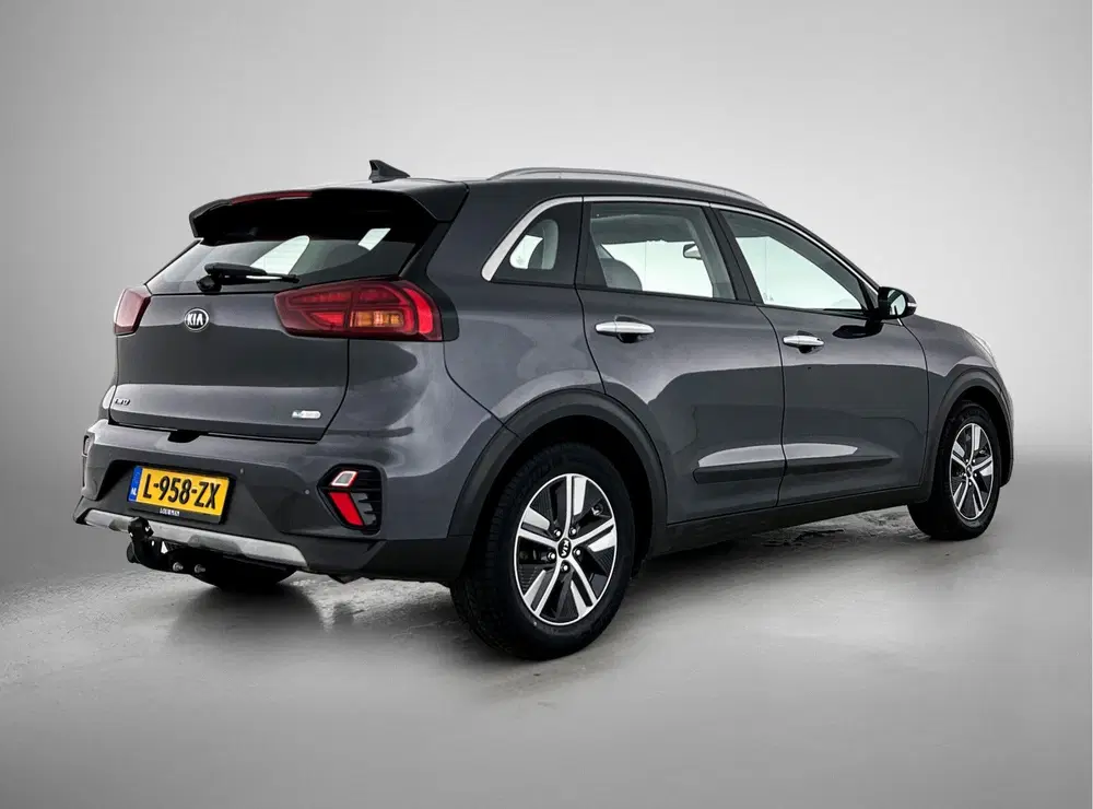Kia Niro 1.6 GDi Hybrid DynamicLine uit 2021, foto 2