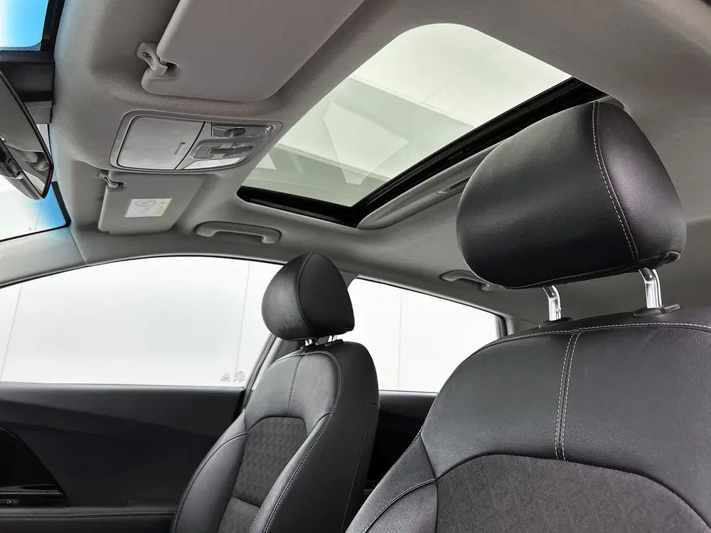 Kia Niro 1.6 GDi Hybrid DynamicLine uit 2021, foto 4
