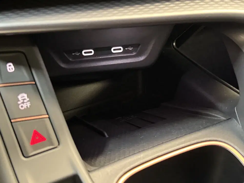 Cupra Terramar 1.5 TSI e-Hybrid Business uit 2026, foto 18