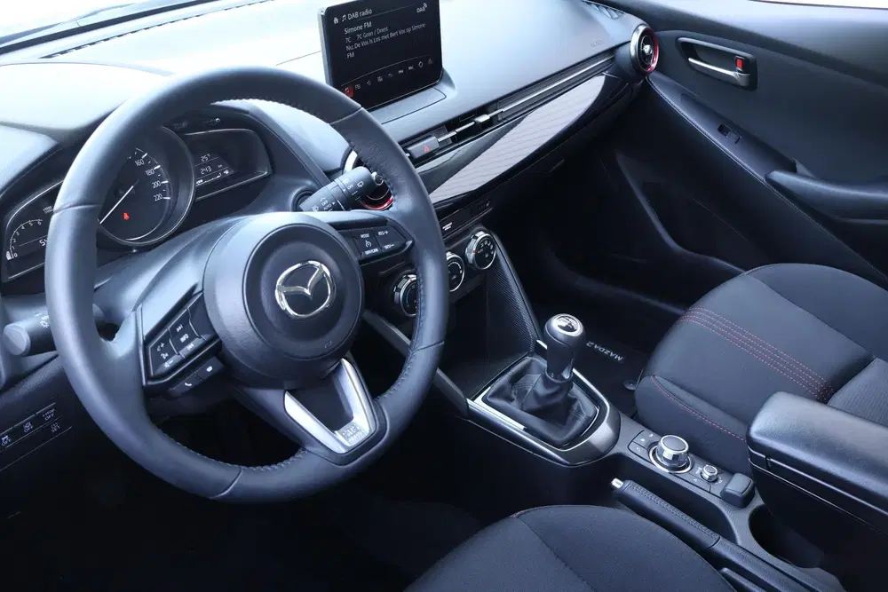 Mazda 2 1.5 e-SkyActiv-G 90 Homura uit 2024, foto 8