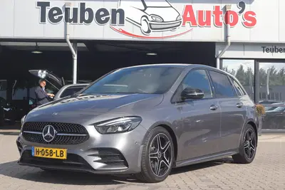Mercedes-Benz B-Klasse 200 Business Solution AMG uit 2020