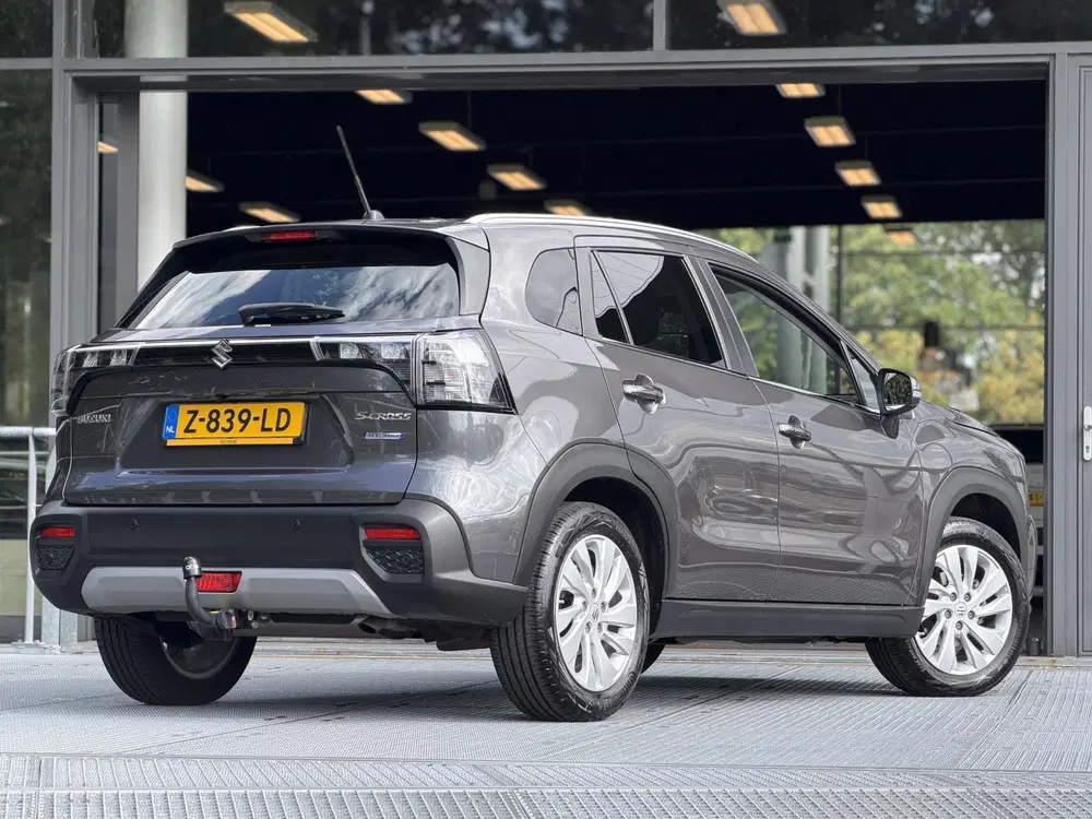 Suzuki S-Cross 1.4 Boosterjet Select Smart Hybrid 129PK uit 2023, foto 2