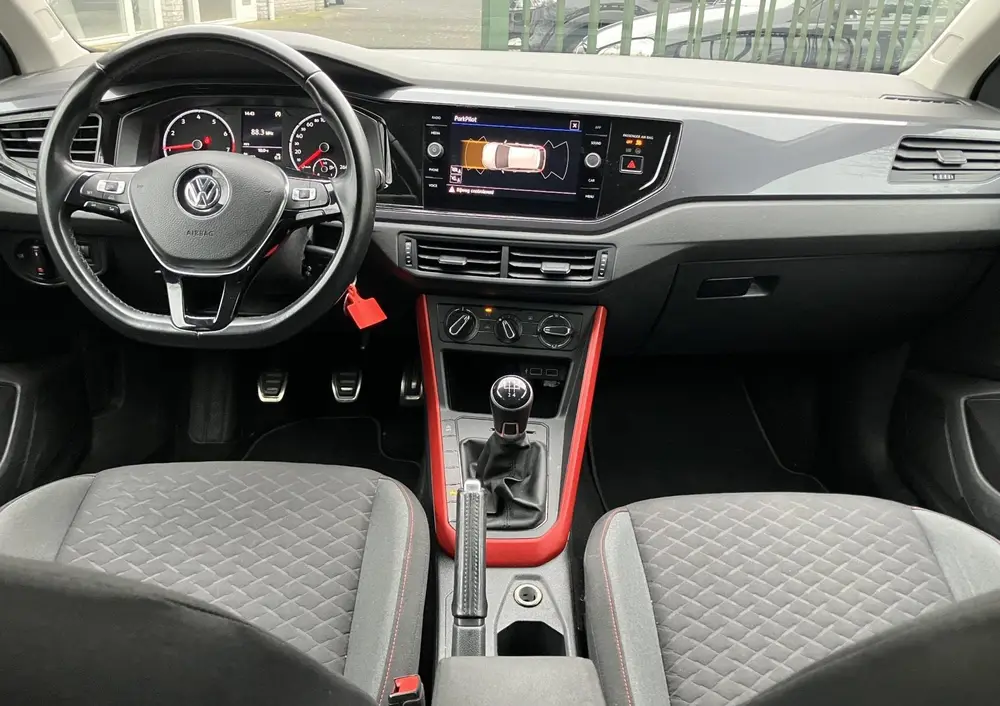 Volkswagen Polo 1.0 MPI Comfortline Navi Carplay PDC LM uit 2019, foto 14
