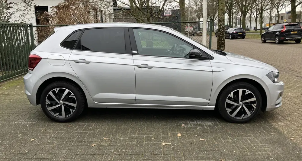 Volkswagen Polo 1.0 MPI Comfortline Navi Carplay PDC LM uit 2019, foto 4