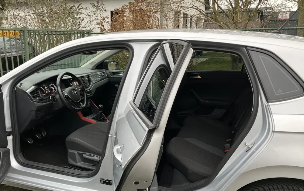 Volkswagen Polo 1.0 MPI Comfortline Navi Carplay PDC LM uit 2019, foto 9