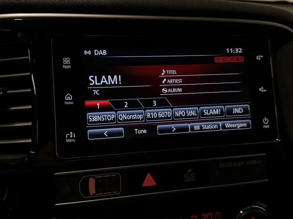 Mitsubishi Outlander 2.4 PHEV Intense 4WD Carplay (bj 2019) uit 2019, foto 17