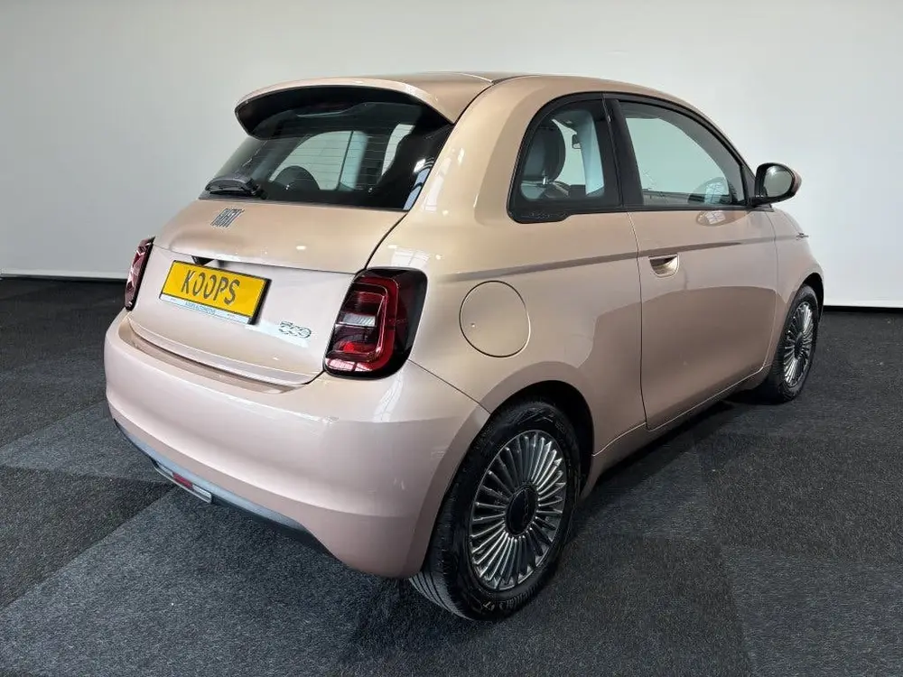 Fiat 500e SOH 94% uit 2023, foto 3