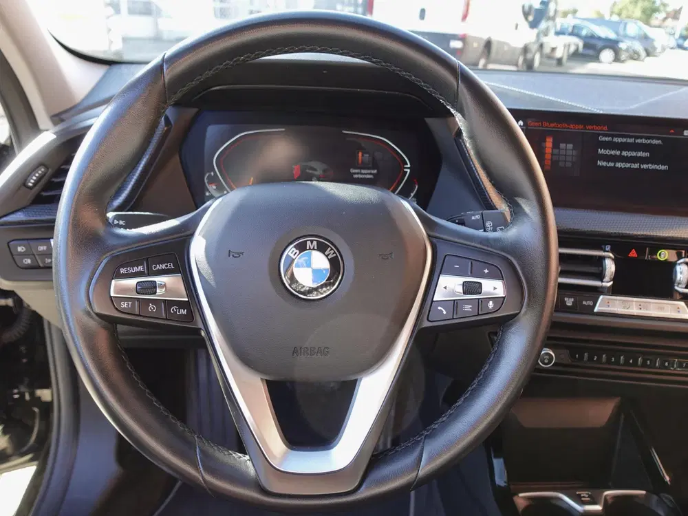 BMW 1-serie 118i Executive Edition Navigatie Apple Car uit 2020, foto 18