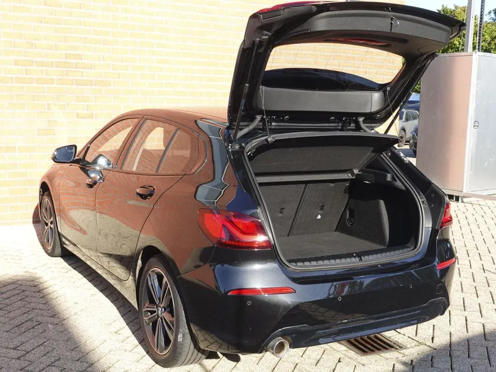 BMW 1-serie 118i Executive Edition Navigatie Apple Car uit 2020, foto 8