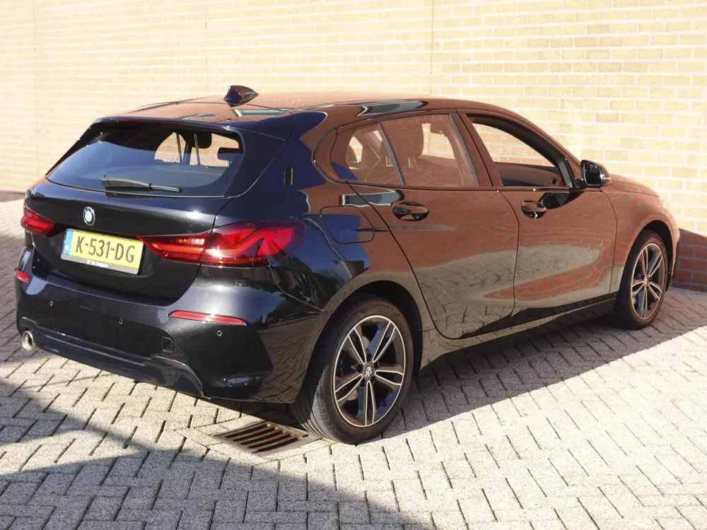BMW 1-serie 118i Executive Edition Navigatie Apple Car uit 2020, foto 9