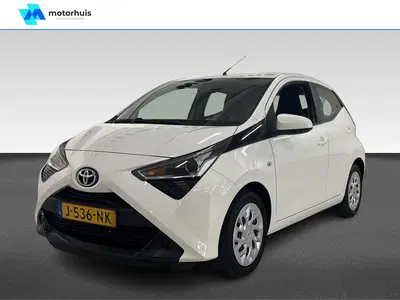 Toyota Aygo 1.0 VVT-i x-play uit 2020