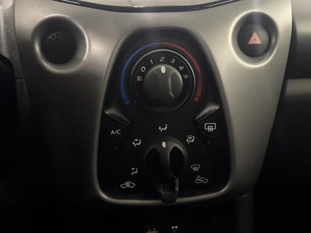 Toyota Aygo 1.0 VVT-i x-play uit 2020, foto 17