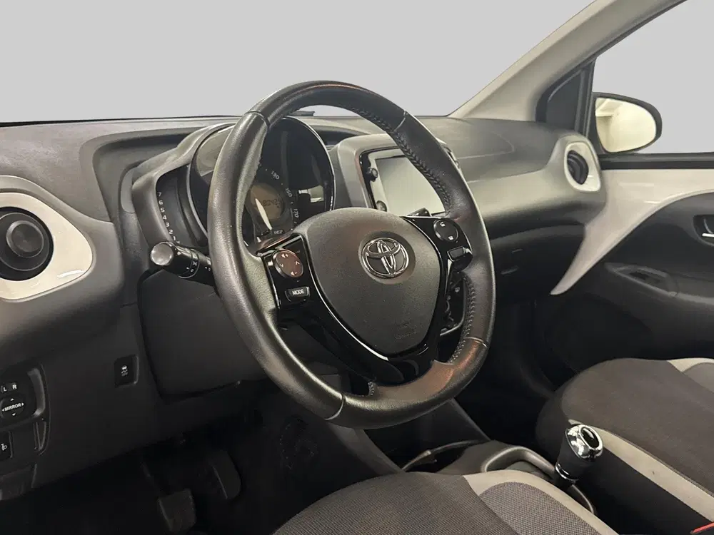 Toyota Aygo 1.0 VVT-i x-play uit 2020, foto 4