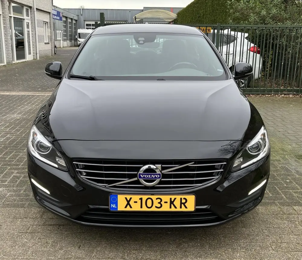 Volvo S60 Automaat Leder LM Navi uit 2019, foto 2