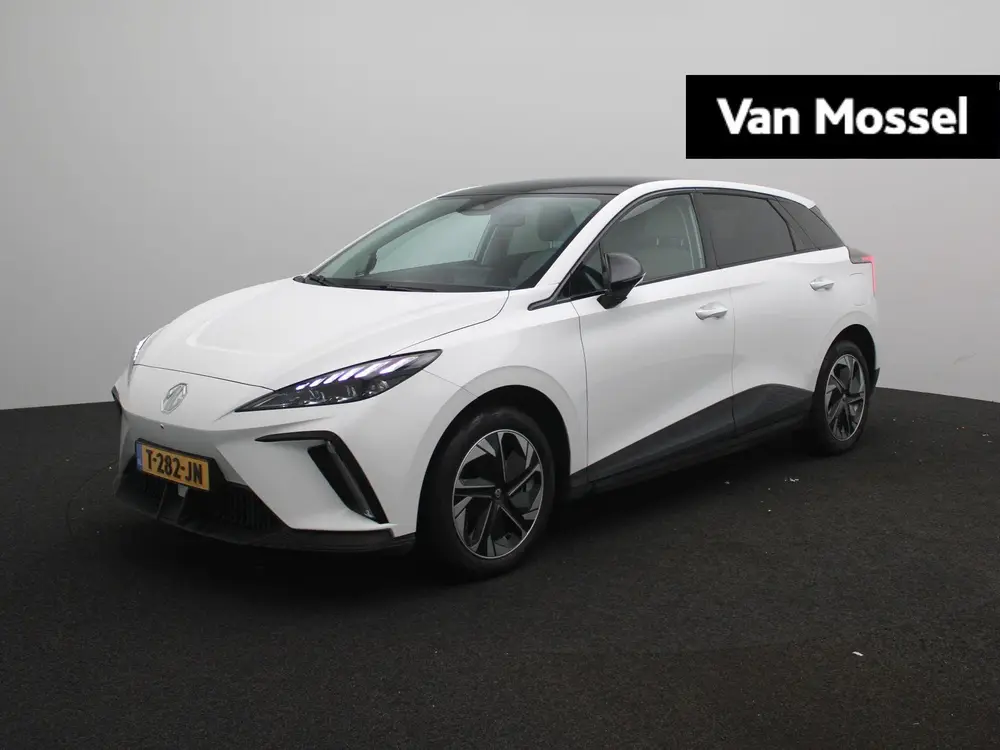 MG MG4 Luxury 64 kWh uit 2023