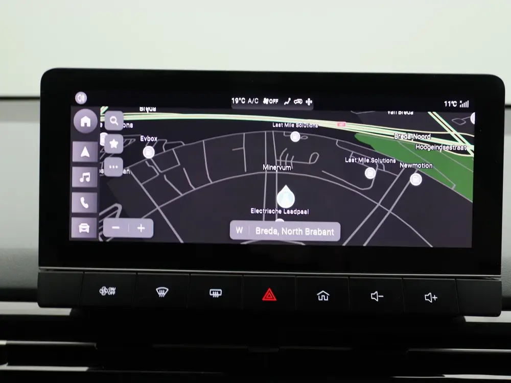 MG MG4 Luxury 64 kWh uit 2023, foto 10